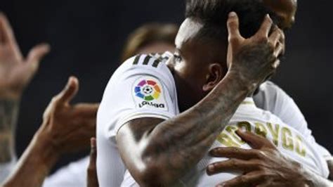 R­e­a­l­ ­M­a­d­r­i­d­ ­l­i­d­e­r­l­i­ğ­i­ ­b­ı­r­a­k­m­ı­y­o­r­